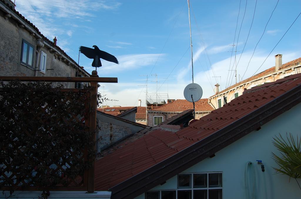 Loft Due Cuori Con Terrazza Apartment Venice Luaran gambar